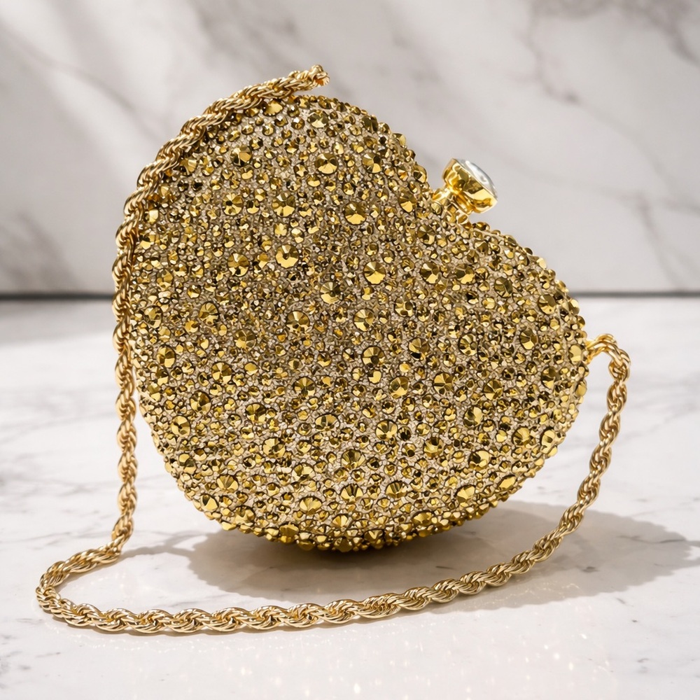 Heart Shaped Clutch/Evening Bag w Crossbody Strap - Picture 2 of 6